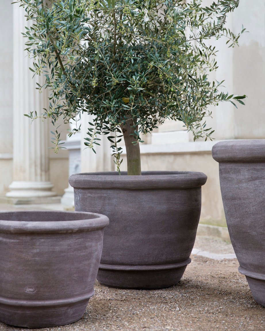 files/BERGS-POTTER_OUTDOOR_RAW_CAMPANA_NOGR_8E0A7751_Kgs-have_TBH.jpg